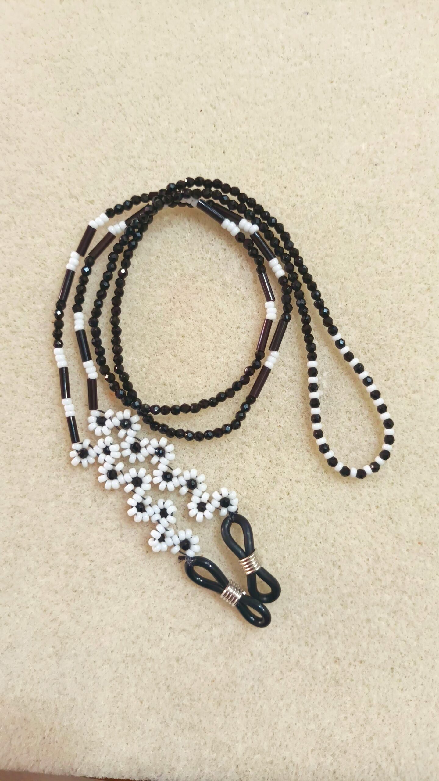 Strap con flores y cristales