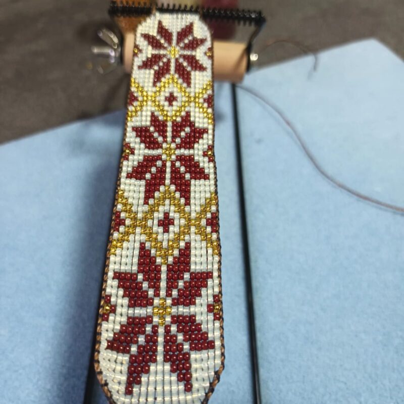 Pulsera telar ancha